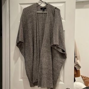 Forever 21 Gray Knit Poncho Size L